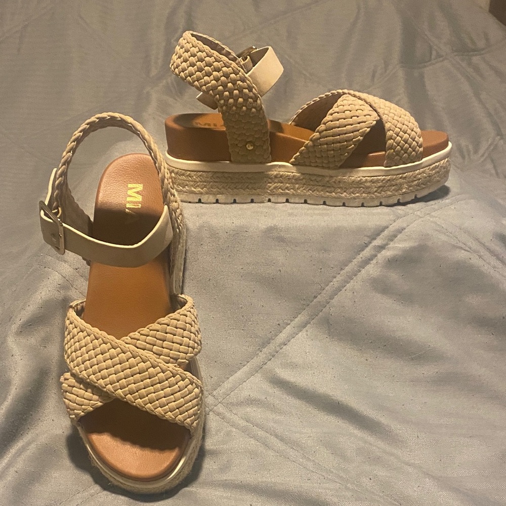 MIA Beige Braided Platform Sandal Size 7